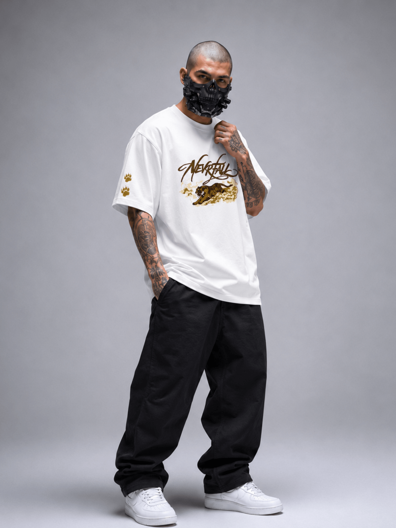 Silent Predator  Oversized T-shirt